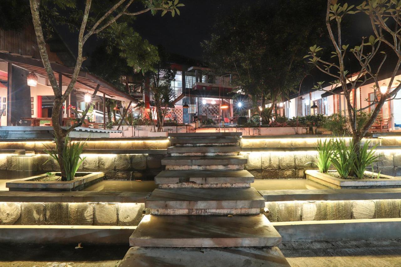 The Village Resort בוגור מראה חיצוני תמונה